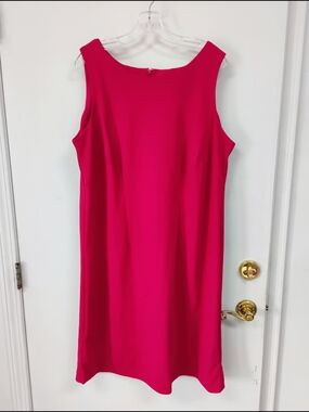 Danillo Woman Hot Pink Sleeveless Shift Dress Size 14W